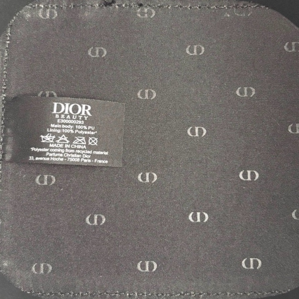 Brand New Dior Black Fabric Vanity Case it comes with Dior Box - Picture 3 of 3